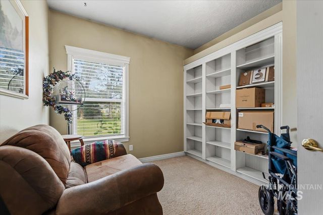 1807 S Linder Rd, Meridian, ID 83642