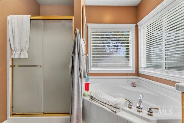 1807 S Linder Rd, Meridian, ID 83642