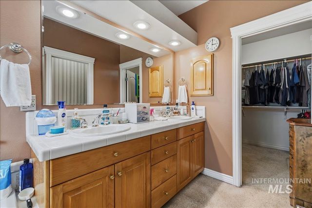 1807 S Linder Rd, Meridian, ID 83642