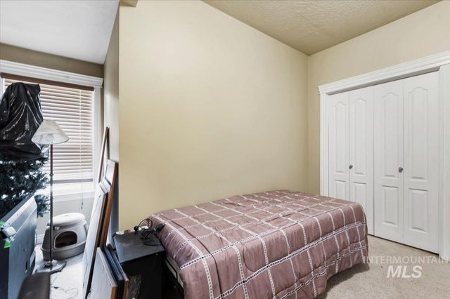 1807 S Linder Rd, Meridian, ID 83642