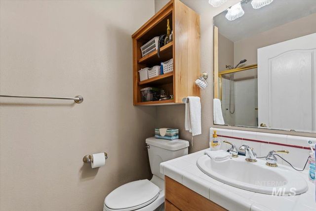 1807 S Linder Rd, Meridian, ID 83642