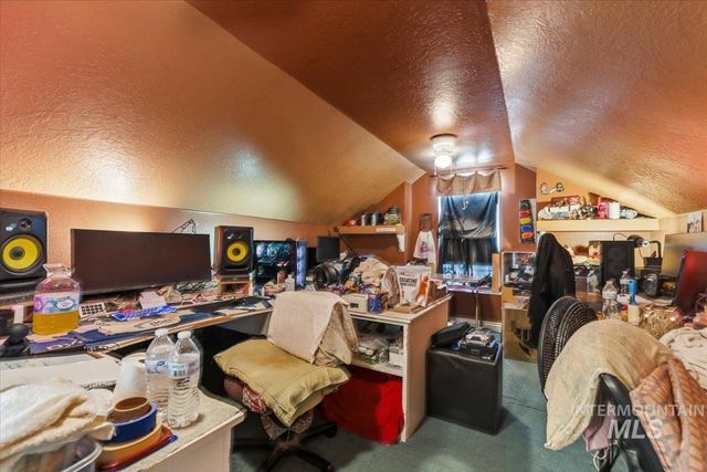 1807 S Linder Rd, Meridian, ID 83642