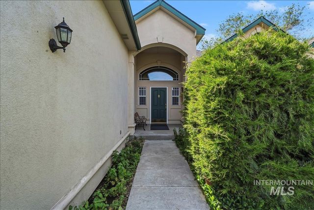 1807 S Linder Rd, Meridian, ID 83642