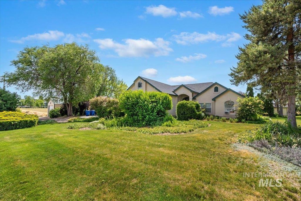 1807 S Linder Rd, Meridian, ID 83642