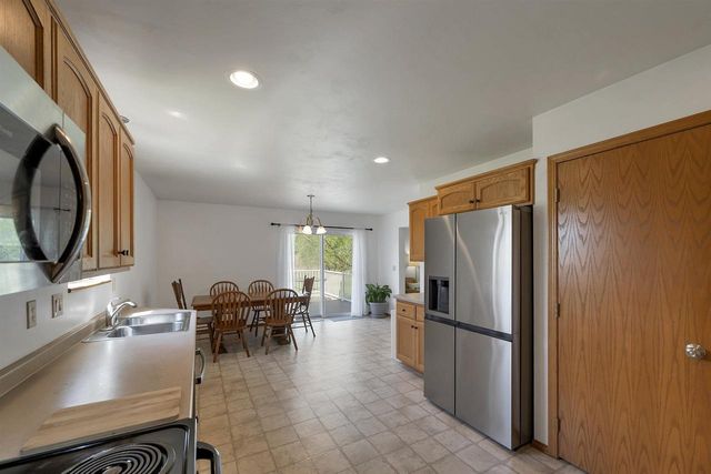 483 MADELINE LANE, Little Suamico, WI 54141