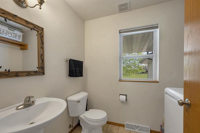 483 MADELINE LANE, Little Suamico, WI 54141