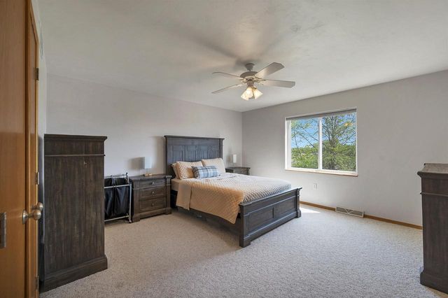 483 MADELINE LANE, Little Suamico, WI 54141