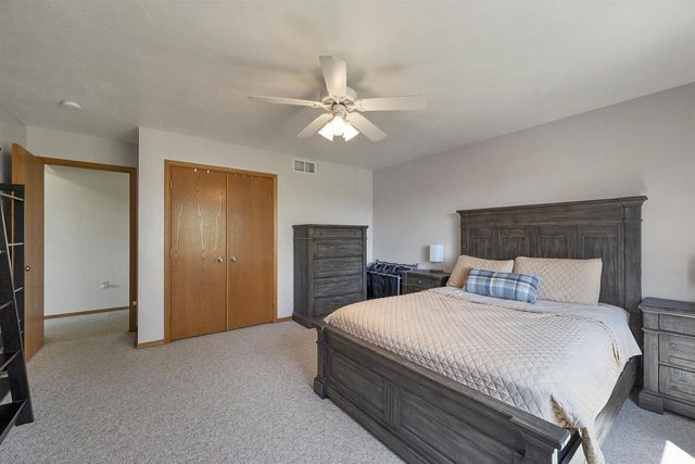 483 MADELINE LANE, Little Suamico, WI 54141