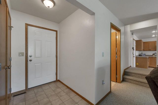 483 MADELINE LANE, Little Suamico, WI 54141
