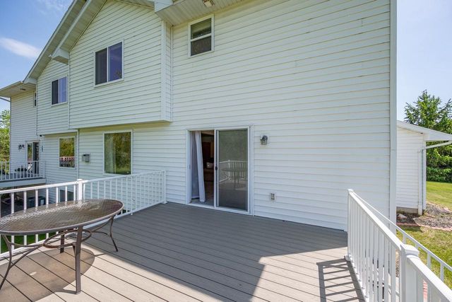 483 MADELINE LANE, Little Suamico, WI 54141