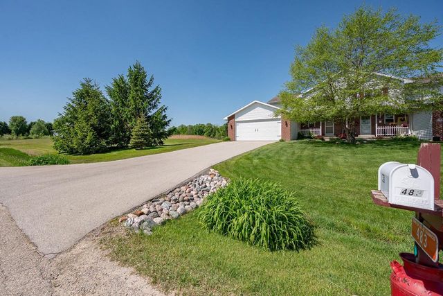 483 MADELINE LANE, Little Suamico, WI 54141