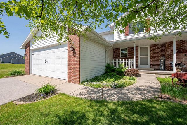 483 MADELINE LANE, Little Suamico, WI 54141