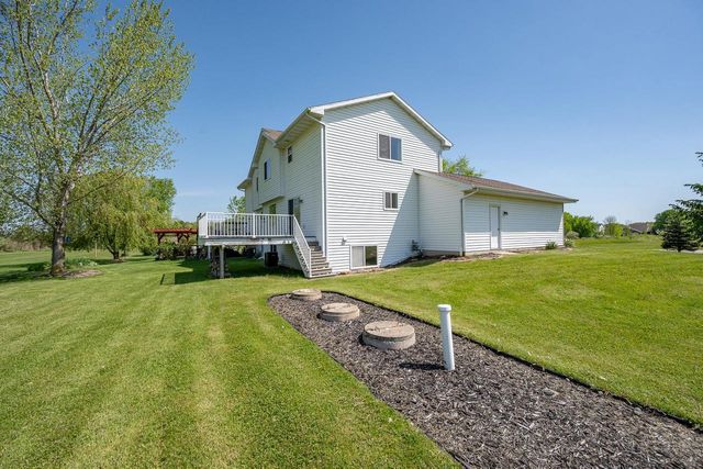 483 MADELINE LANE, Little Suamico, WI 54141