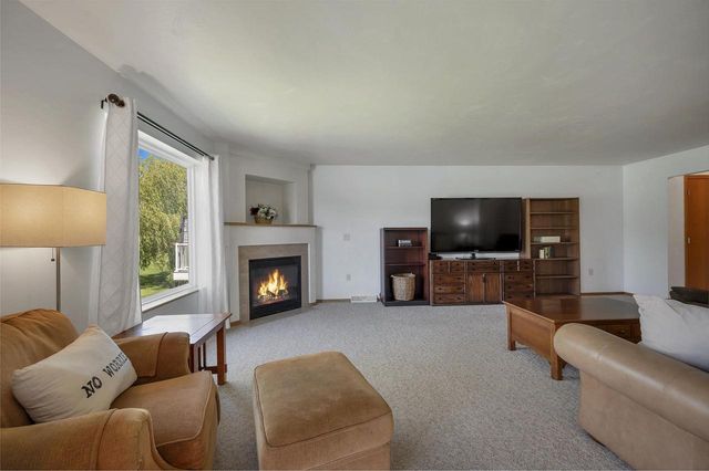 483 MADELINE LANE, Little Suamico, WI 54141