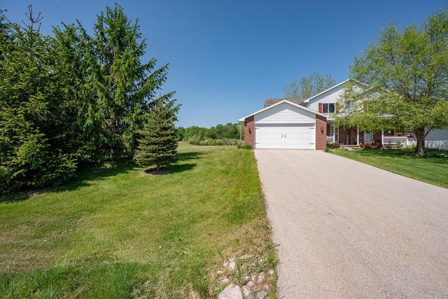 483 MADELINE LANE, Little Suamico, WI 54141