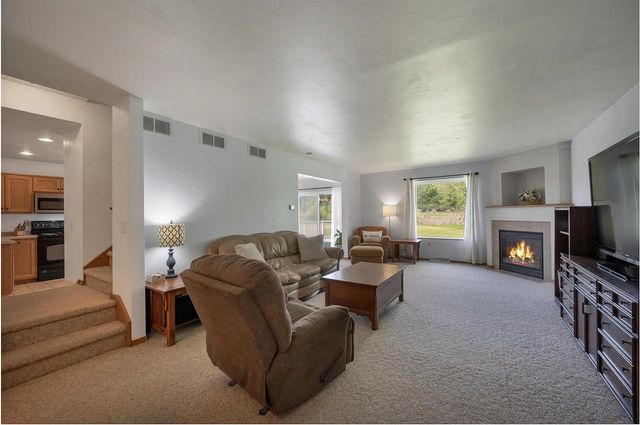 483 MADELINE LANE, Little Suamico, WI 54141