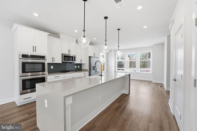 1650 BANDIT LOOP, Reston, VA 20190