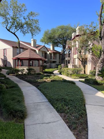 2120 El Paseo Street 1912, Houston, TX 77054