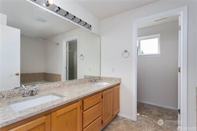 520 S 53rd Place, Renton, WA 98055