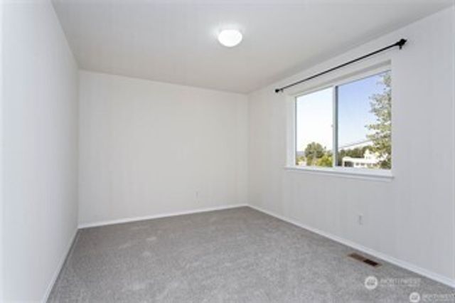 520 S 53rd Place, Renton, WA 98055