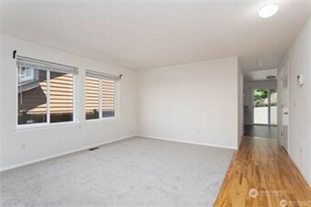 520 S 53rd Place, Renton, WA 98055