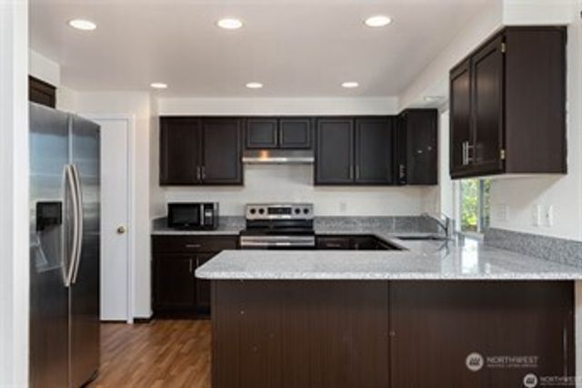 520 S 53rd Place, Renton, WA 98055