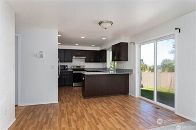 520 S 53rd Place, Renton, WA 98055