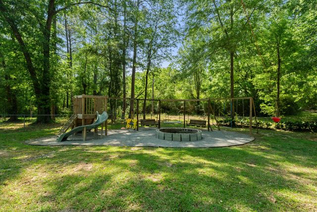 2262 MS-589, Hattiesburg, MS 39402