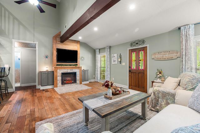 2262 MS-589, Hattiesburg, MS 39402