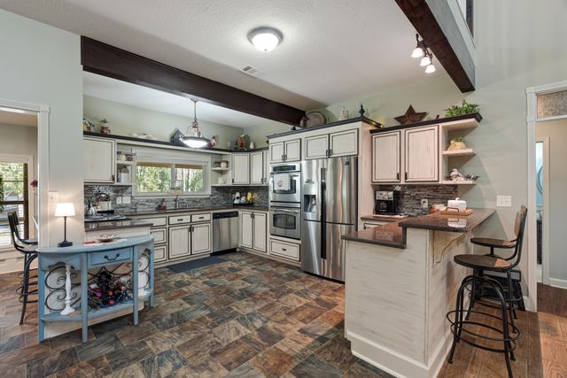 2262 MS-589, Hattiesburg, MS 39402