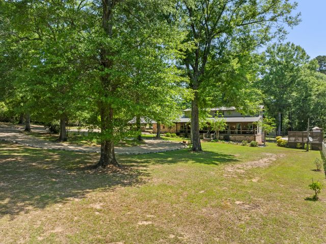 2262 MS-589, Hattiesburg, MS 39402