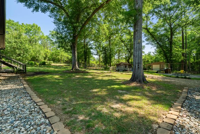 2262 MS-589, Hattiesburg, MS 39402