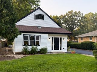 337 Woodland Drive, Grayslake, IL 60030