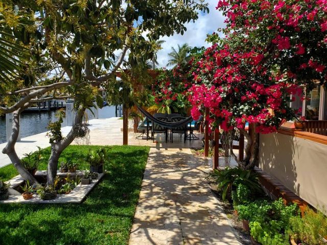 2612 SE 9th St, Pompano Beach, FL 33062