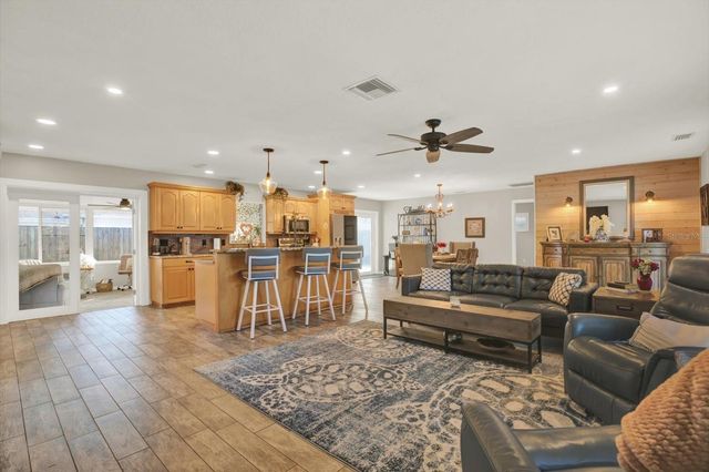 11202 91ST AVENUE, Seminole, FL 33772