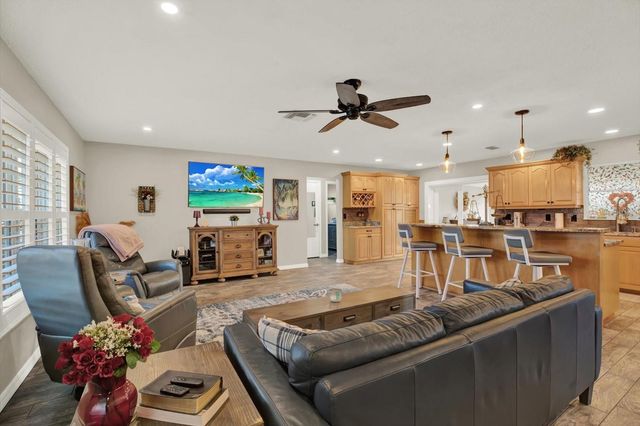 11202 91ST AVENUE, Seminole, FL 33772