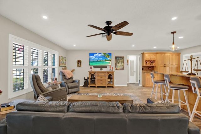 11202 91ST AVENUE, Seminole, FL 33772