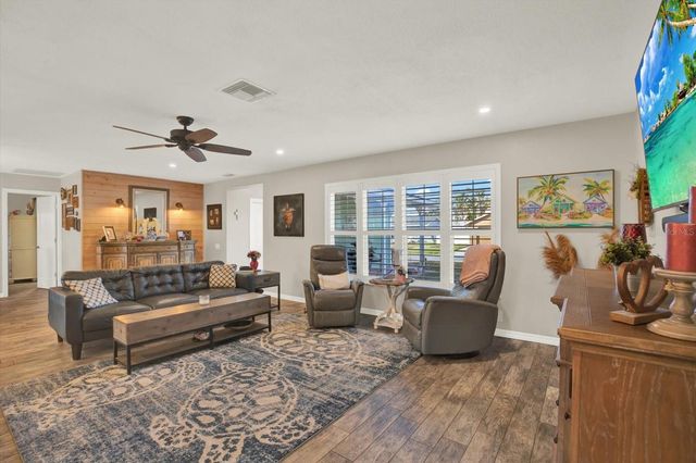 11202 91ST AVENUE, Seminole, FL 33772