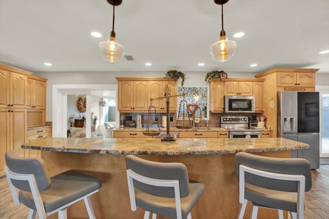 11202 91ST AVENUE, Seminole, FL 33772