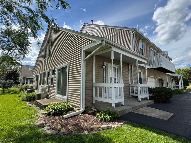 11411 Douglas Avenue C, Huntley, IL 60142