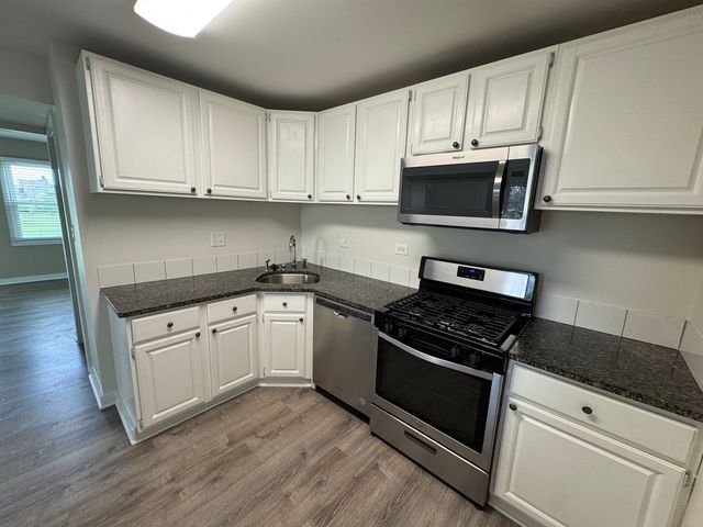 11411 Douglas Avenue C, Huntley, IL 60142