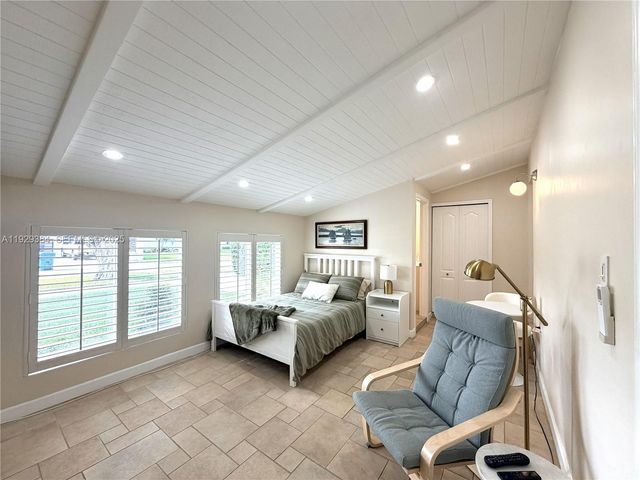 1625 SW 101st Ave Eff, Miami, FL 33165