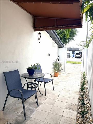 1625 SW 101st Ave Eff, Miami, FL 33165