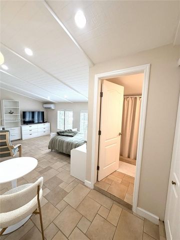 1625 SW 101st Ave Eff, Miami, FL 33165