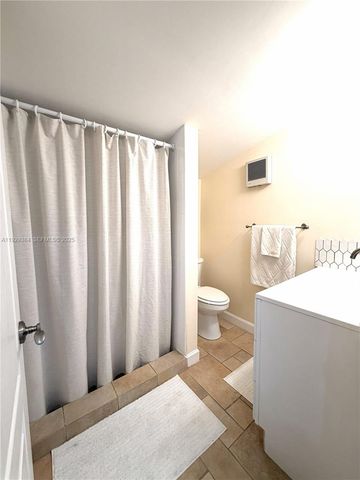 1625 SW 101st Ave Eff, Miami, FL 33165