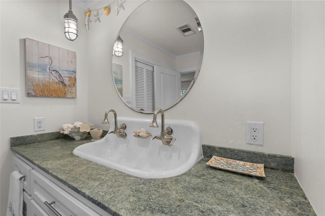 930 West Lane, Crystal Beach, TX 77650