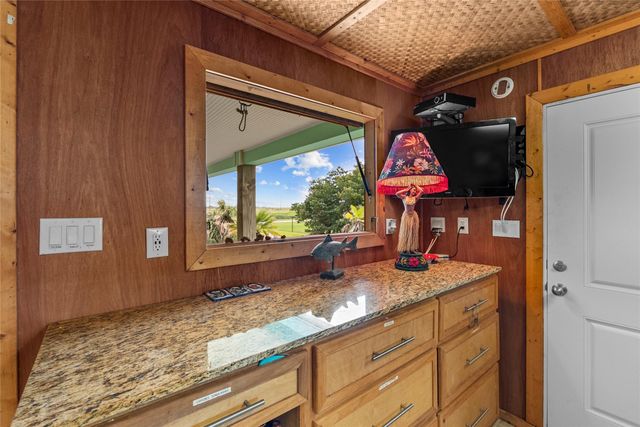 930 West Lane, Crystal Beach, TX 77650