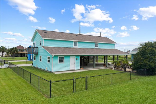 930 West Lane, Crystal Beach, TX 77650