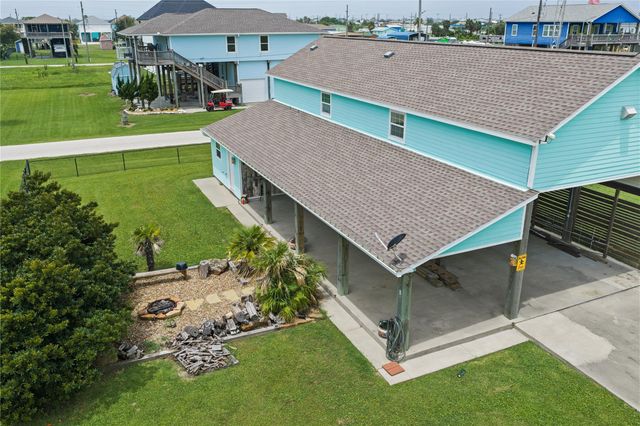 930 West Lane, Crystal Beach, TX 77650