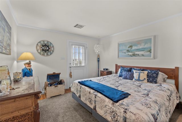 930 West Lane, Crystal Beach, TX 77650